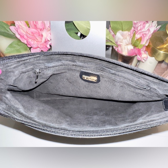 Vintage Gucci Black Leather Clutch - Picture 7 of 14